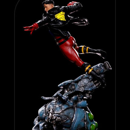 Superboy  DC Comics Deluxe Art Scale Statue 1/10 28 cm