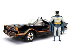 Batman Diecast Model 1/24 1966 Classic TV Series Batmobile with figure Hollywood Rides