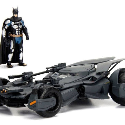 Justice League Diecast Model 1/24 2017 Batmobile with figure Hollywood Rides