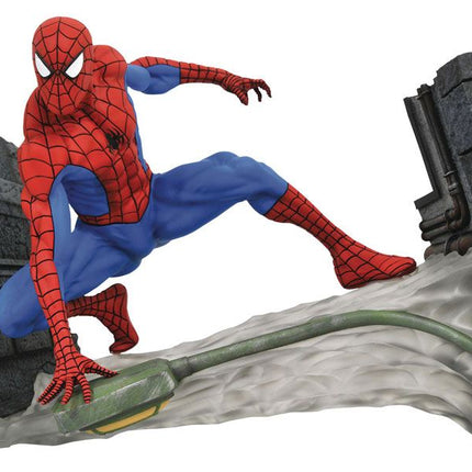 Marvel Comic Gallery PVC Statue Spider-Man Webbing 18 cm