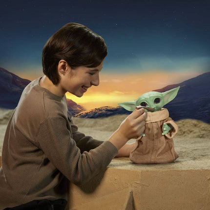 Galactic Snackin´ Grogu Star Wars The Mandalorian Interactive Figure  23 cm