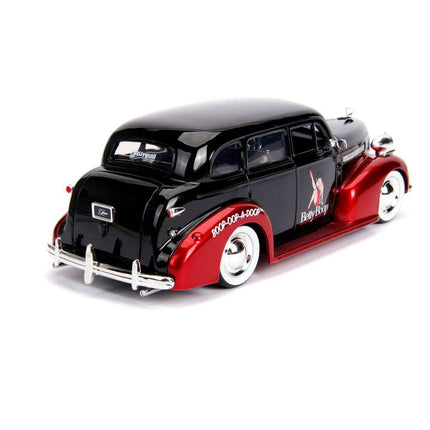 Betty Boop Hollywood Rides Diecast Model 1/24 1939 Chevy Master Deluxe with Figure