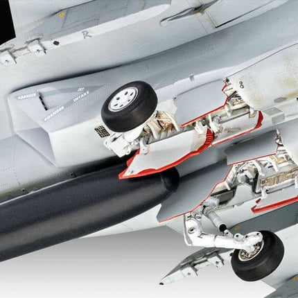 Top Gun: Maverick Model Kit 1/48 Maverick´s F/A-18E Super Hornet 38cm
