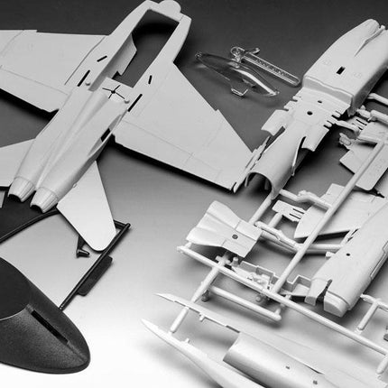 Maverick F/A 18 Hornet Top Gun Caccia Model Kit 1/72  16 cm